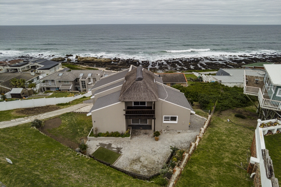 4 Bedroom Property for Sale in Seaview Eastern Cape